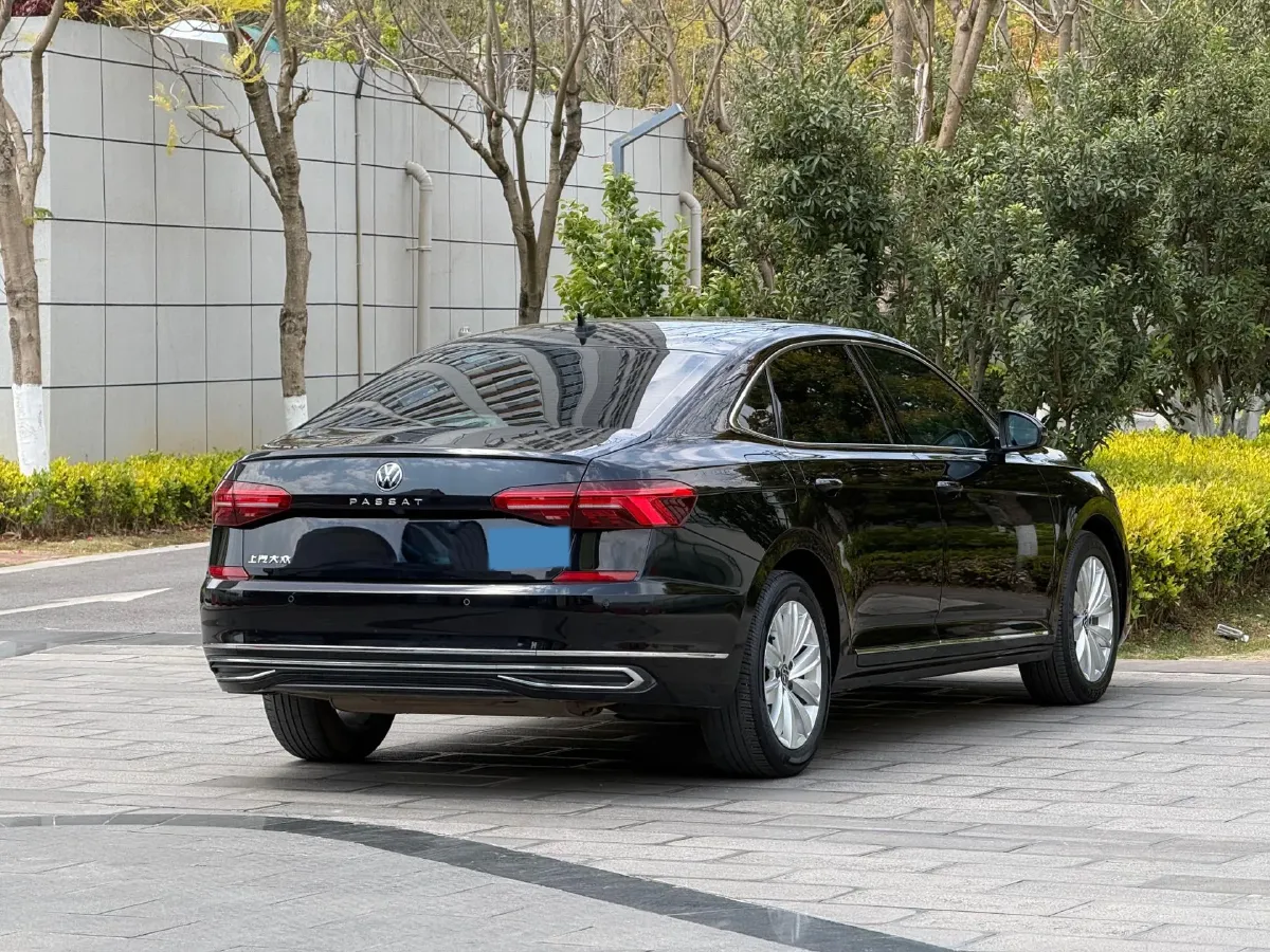 2020 Volkswagen Passat 2.0T 186HP L4 7DCT,autocango,china used car exporter,china ev exporter,chinese used car exporter,chinese used ev exporter