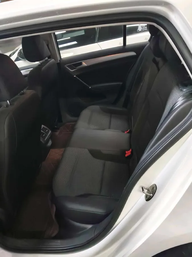 2019 Brilliance Auto V7 1.8T 231HP L4 7DCT,autocango,china used car exporter,china ev exporter,chinese used car exporter,chinese used ev exporter