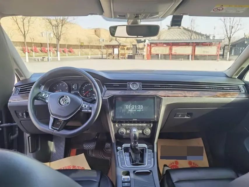 2018 Volkswagen Magotan 2.0T 220HP L4 7DCT,autocango,china used car exporter,china ev exporter,chinese used car exporter,chinese used ev exporter