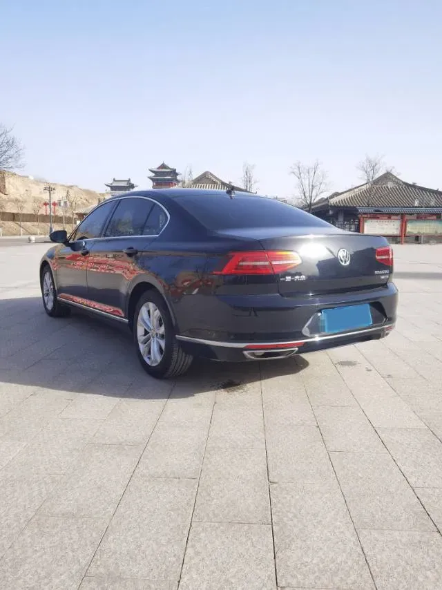 2018 Volkswagen Magotan 2.0T 220HP L4 7DCT,autocango,china used car exporter,china ev exporter,chinese used car exporter,chinese used ev exporter