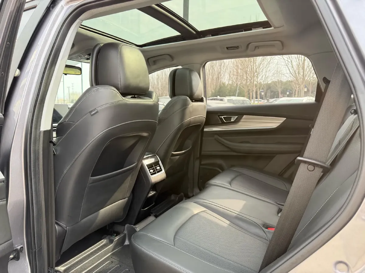 2021 Chery Tiggo 8 1.6T 197HP L4 7DCT,autocango,china used car exporter,china ev exporter,chinese used car exporter,chinese used ev exporter