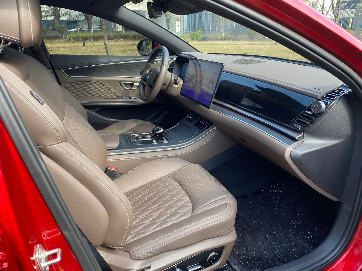 2022 Volkswagen Tiguan L 2.0T 186HP L4 7DCT,autocango,china used car exporter,china ev exporter,chinese used car exporter,chinese used ev exporter