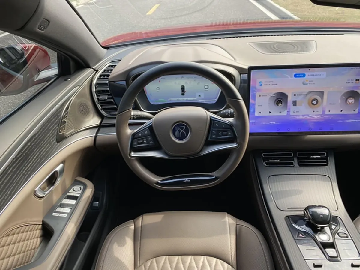 2022 Volkswagen Tiguan L 2.0T 186HP L4 7DCT,autocango,china used car exporter,china ev exporter,chinese used car exporter,chinese used ev exporter