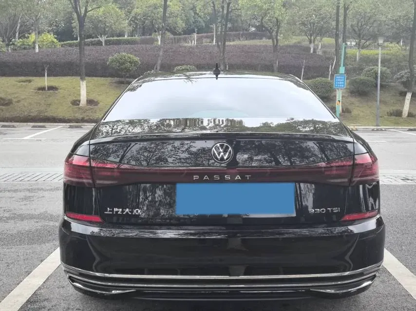 2023 Volkswagen Passat 2.0T 186HP L4 7DCT,autocango,china used car exporter,china ev exporter,chinese used car exporter,chinese used ev exporter