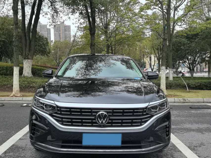 2023 Volkswagen Passat 2.0T 186HP L4 7DCT,autocango,china used car exporter,china ev exporter,chinese used car exporter,chinese used ev exporter