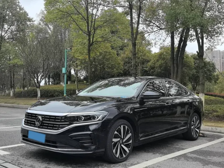 2023 Volkswagen Passat 2.0T 186HP L4 7DCT,autocango,china used car exporter,china ev exporter,chinese used car exporter,chinese used ev exporter