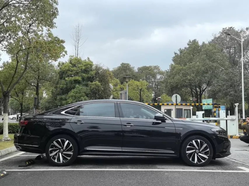 2023 Volkswagen Passat 2.0T 186HP L4 7DCT,autocango,china used car exporter,china ev exporter,chinese used car exporter,chinese used ev exporter