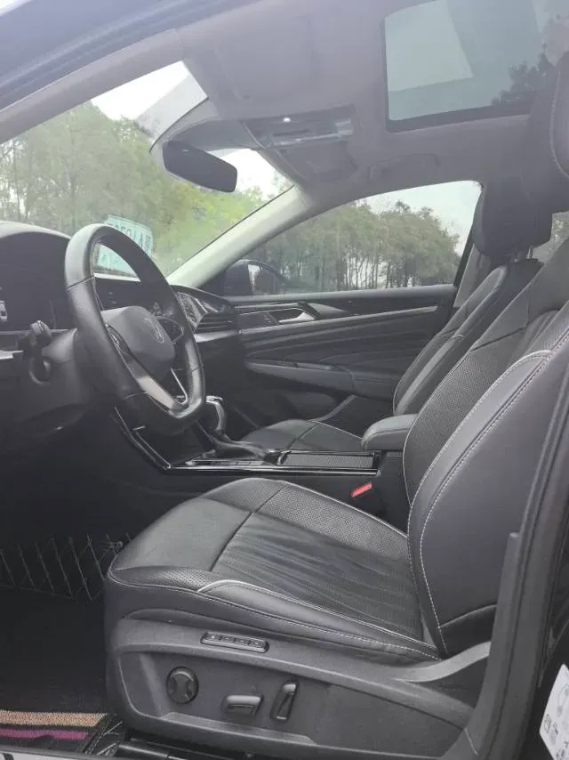 2023 Volkswagen Passat 2.0T 186HP L4 7DCT,autocango,china used car exporter,china ev exporter,chinese used car exporter,chinese used ev exporter