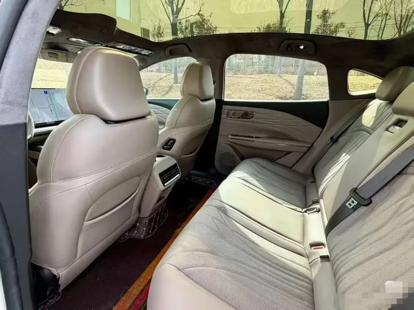 2025 Geely Galaxy Starshine 8 1.5L 112HP L4 1DHT PHEV,autocango,china used car exporter,china ev exporter,chinese used car exporter,chinese used ev exporter