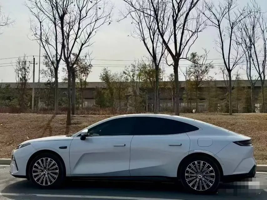 2025 Geely Galaxy Starshine 8 1.5L 112HP L4 1DHT PHEV,autocango,china used car exporter,china ev exporter,chinese used car exporter,chinese used ev exporter