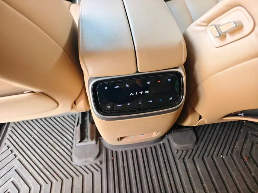 2024 AITO AITO M7 1.5T 152HP L4 REEV 38.5KWH,autocango,china used car exporter,china ev exporter,chinese used car exporter,chinese used ev exporter