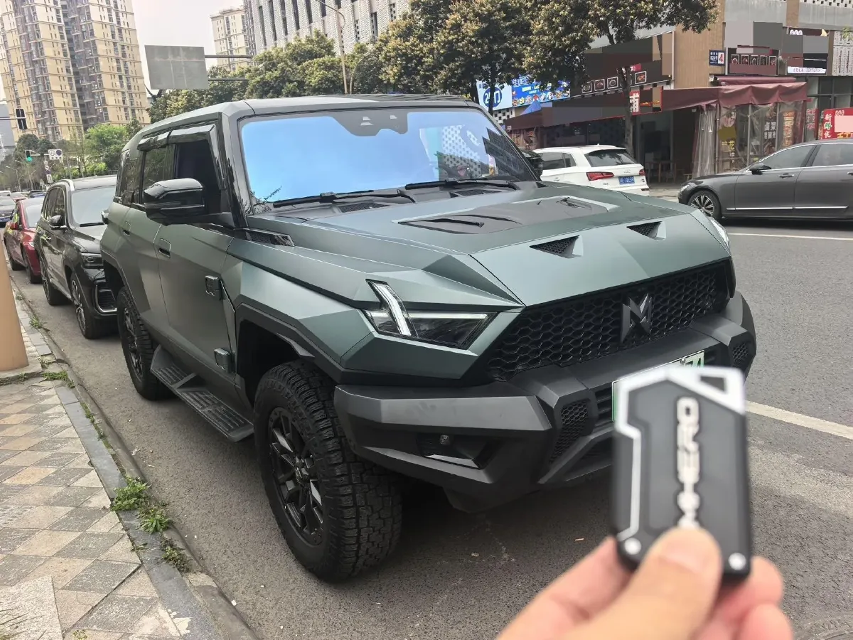 2023 M Hero 917 REEV 197HP 2AT REEV 65.8KWH,autocango,china used car exporter,china ev exporter,chinese used car exporter,chinese used ev exporter