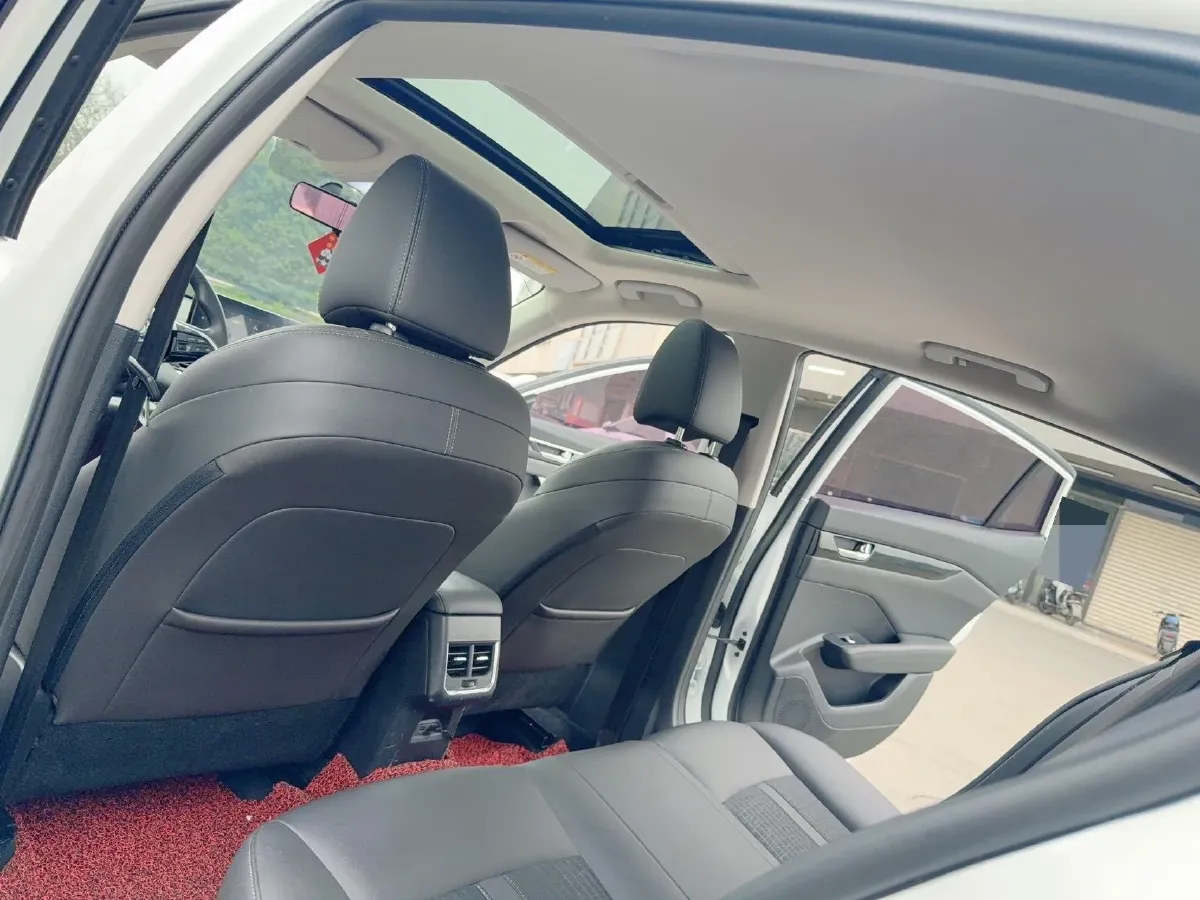 2020 DongFeng Aeolus YiXuan 1.5T 150HP L4 6DCT,autocango,china used car exporter,china ev exporter,chinese used car exporter,chinese used ev exporter