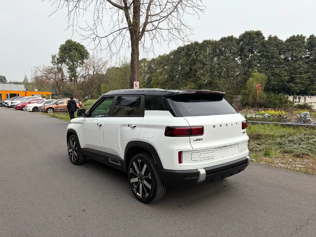 2023 Geely ICON 1.5T 181HP L4 7DCT,autocango,china used car exporter,china ev exporter,chinese used car exporter,chinese used ev exporter