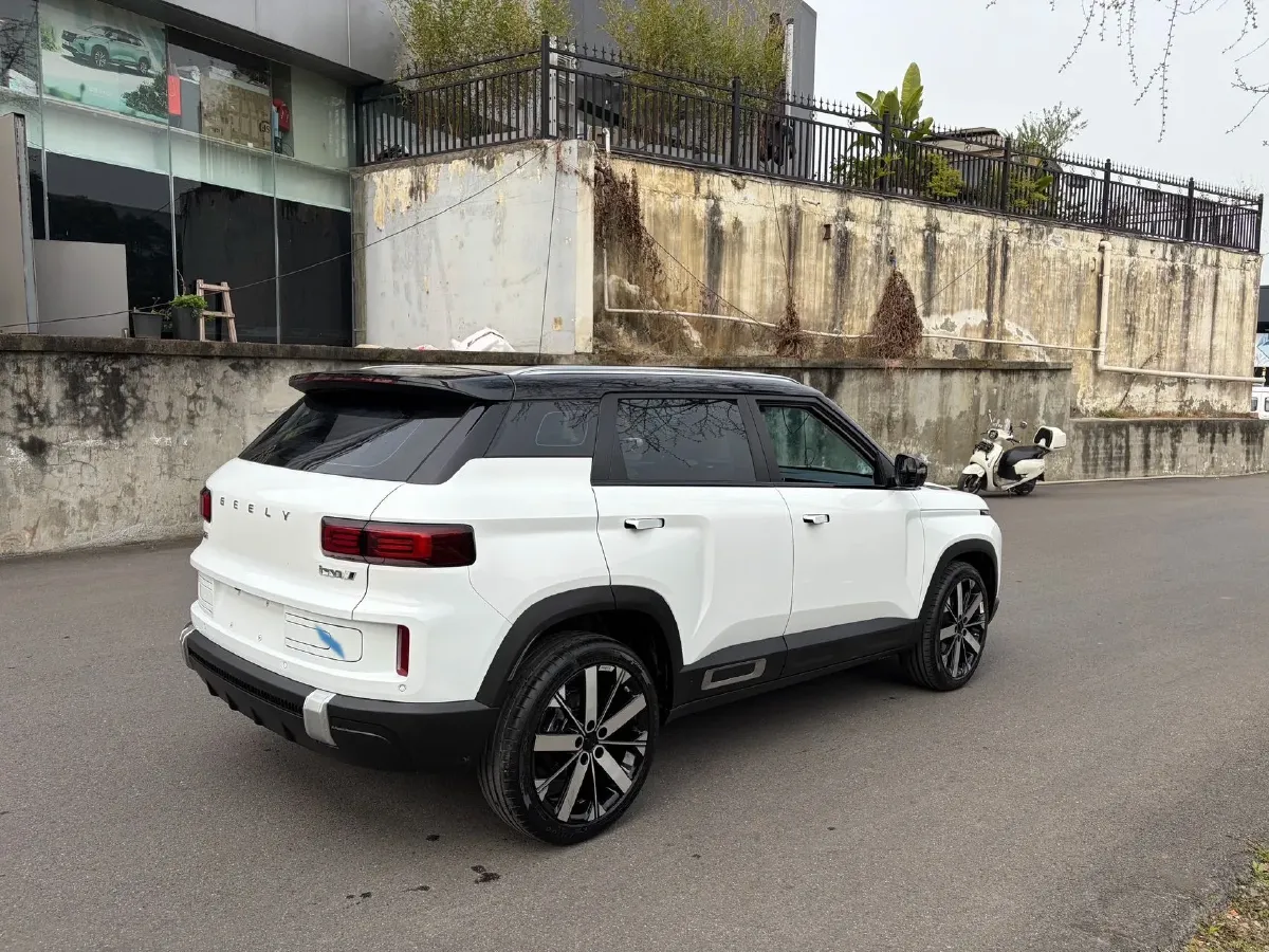 2023 Geely ICON 1.5T 181HP L4 7DCT,autocango,china used car exporter,china ev exporter,chinese used car exporter,chinese used ev exporter