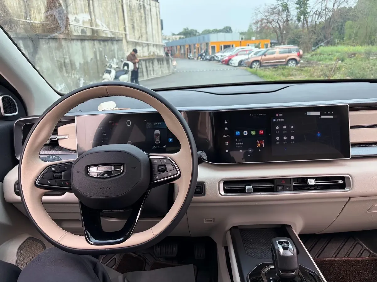 2023 Geely ICON 1.5T 181HP L4 7DCT,autocango,china used car exporter,china ev exporter,chinese used car exporter,chinese used ev exporter