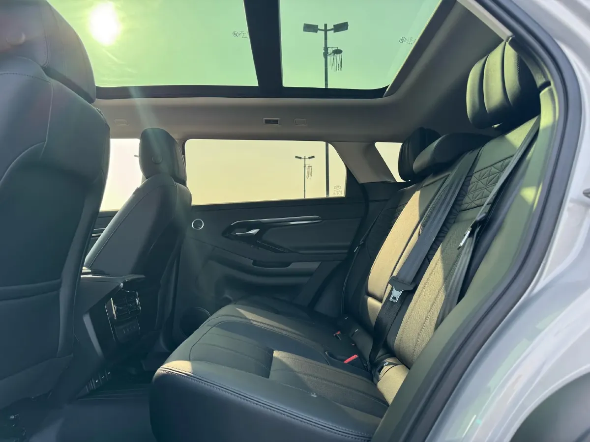 2023 Land Rover Range Rover Evoque 2.0T 249HP L4 9AT,autocango,china used car exporter,china ev exporter,chinese used car exporter,chinese used ev exporter