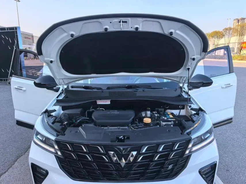 2022 WuLing XingChi 1.5T 147HP L4 CVT,autocango,china used car exporter,china ev exporter,chinese used car exporter,chinese used ev exporter