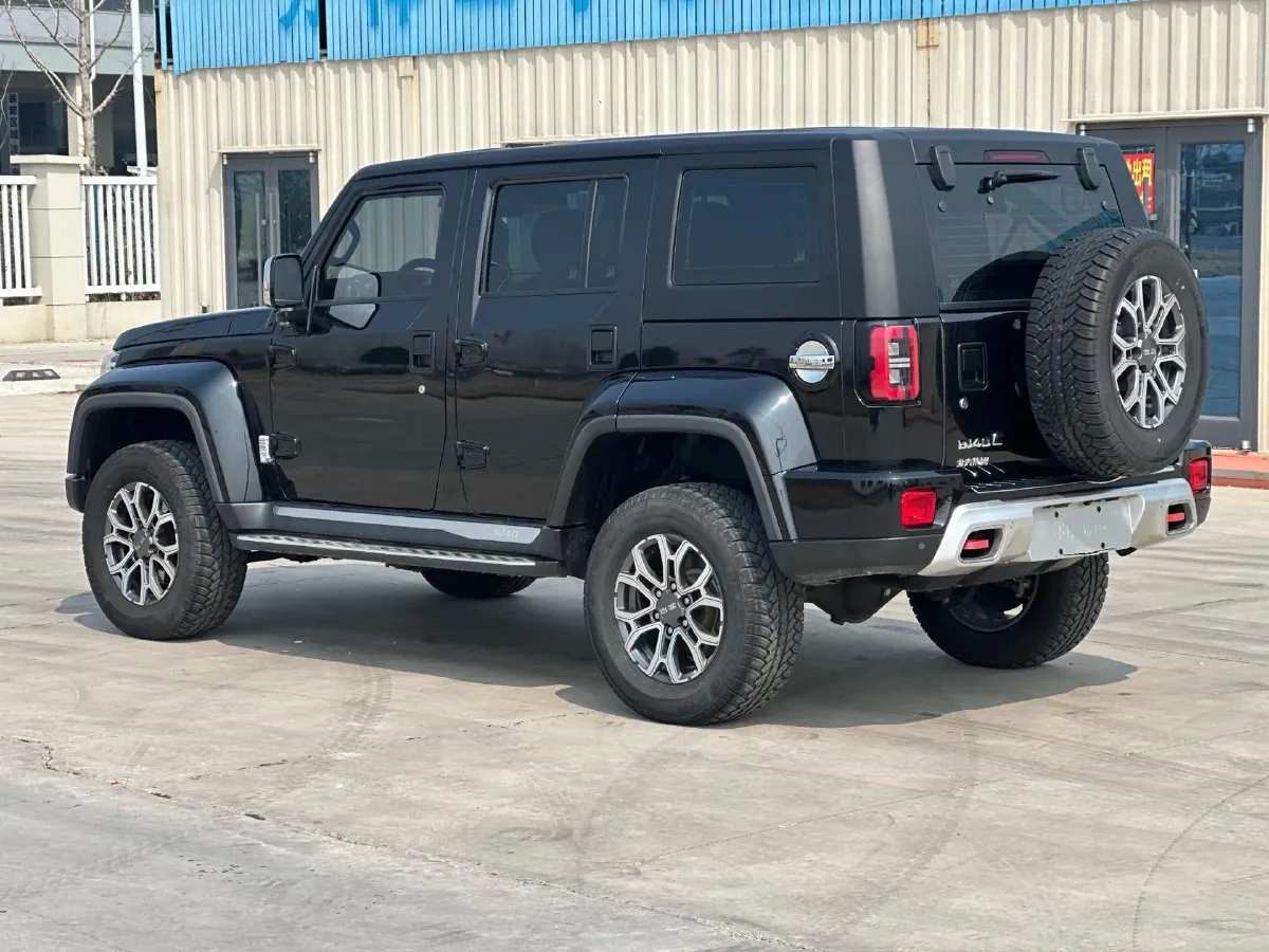 2023 Beijing BJ40 2.0T 224HP L4 8AT,autocango,china used car exporter,china ev exporter,chinese used car exporter,chinese used ev exporter