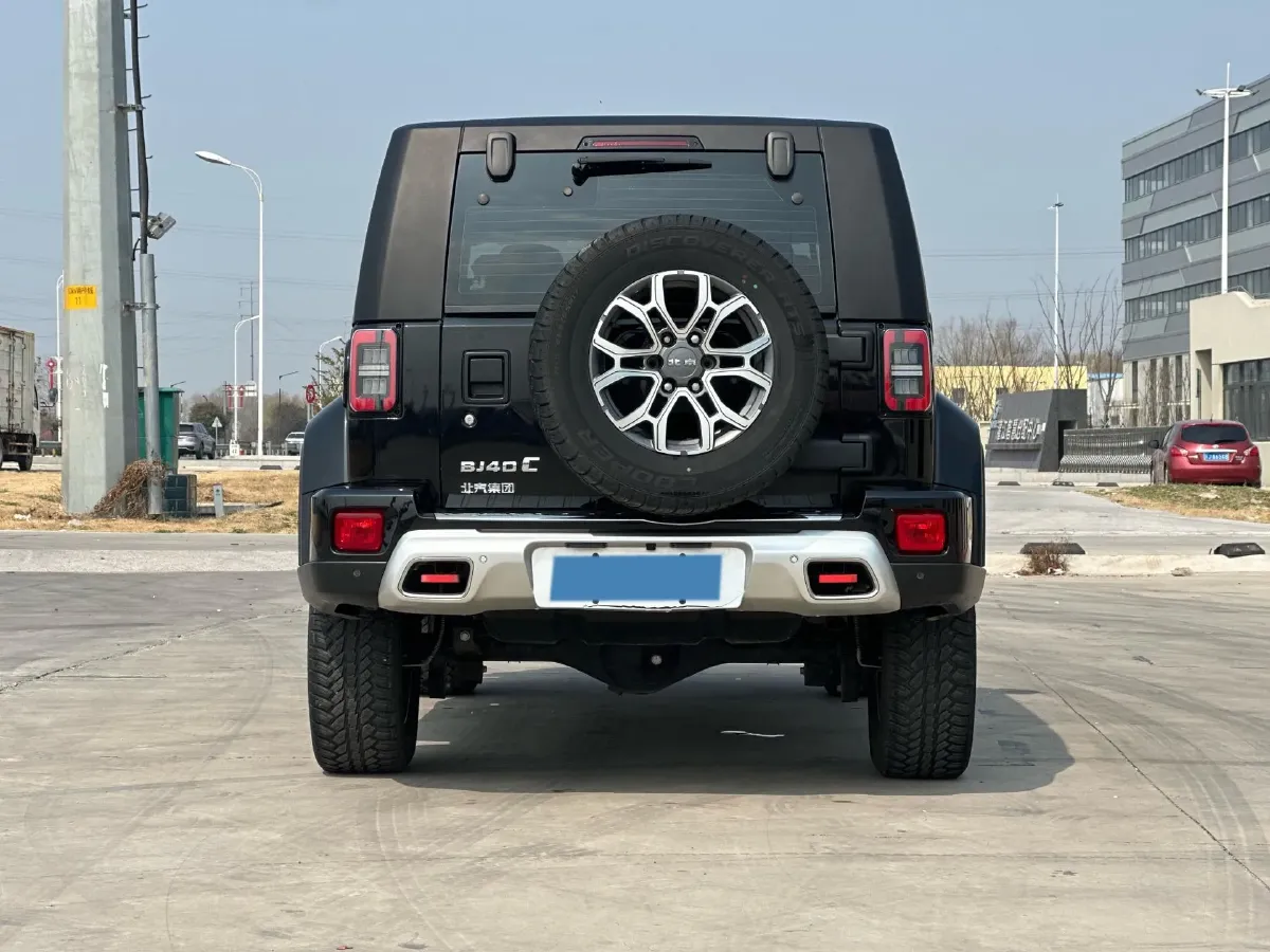 2023 Beijing BJ40 2.0T 224HP L4 8AT,autocango,china used car exporter,china ev exporter,chinese used car exporter,chinese used ev exporter