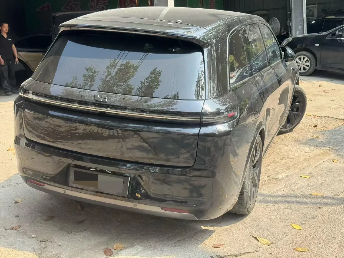 2023 Li L8 Range Extended 154HP REEV 40.9KWH,autocango,china used car exporter,china ev exporter,chinese used car exporter,chinese used ev exporter