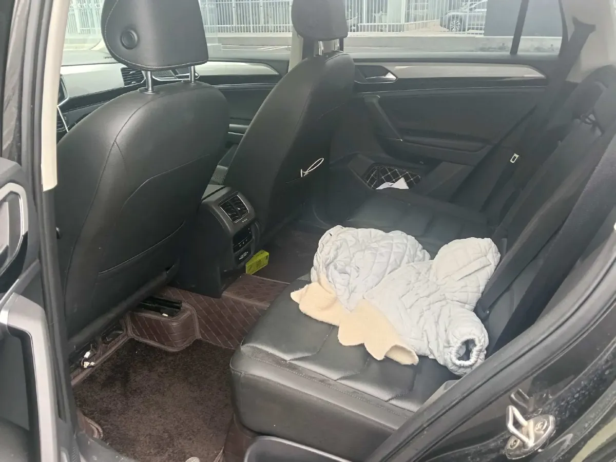 2020 Volkswagen Tayron 2.0T 186HP L4 7DCT,autocango,china used car exporter,china ev exporter,chinese used car exporter,chinese used ev exporter