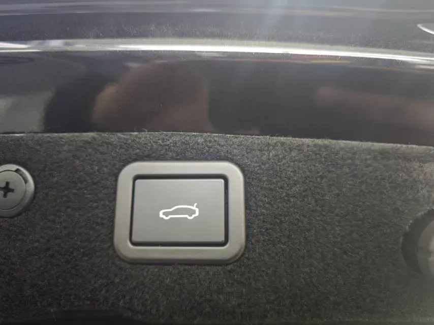 2025 Avatr 11 BEV,autocango,china used car exporter,china ev exporter,chinese used car exporter,chinese used ev exporter