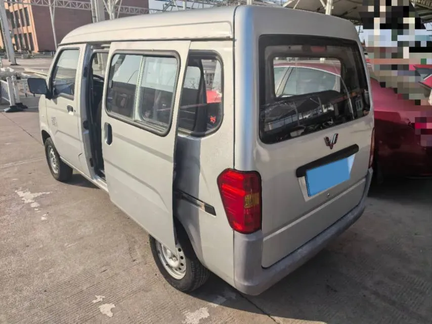 2019 WuLing ZhiGuang 1.2L 82HP L4 5MT,autocango,china used car exporter,china ev exporter,chinese used car exporter,chinese used ev exporter