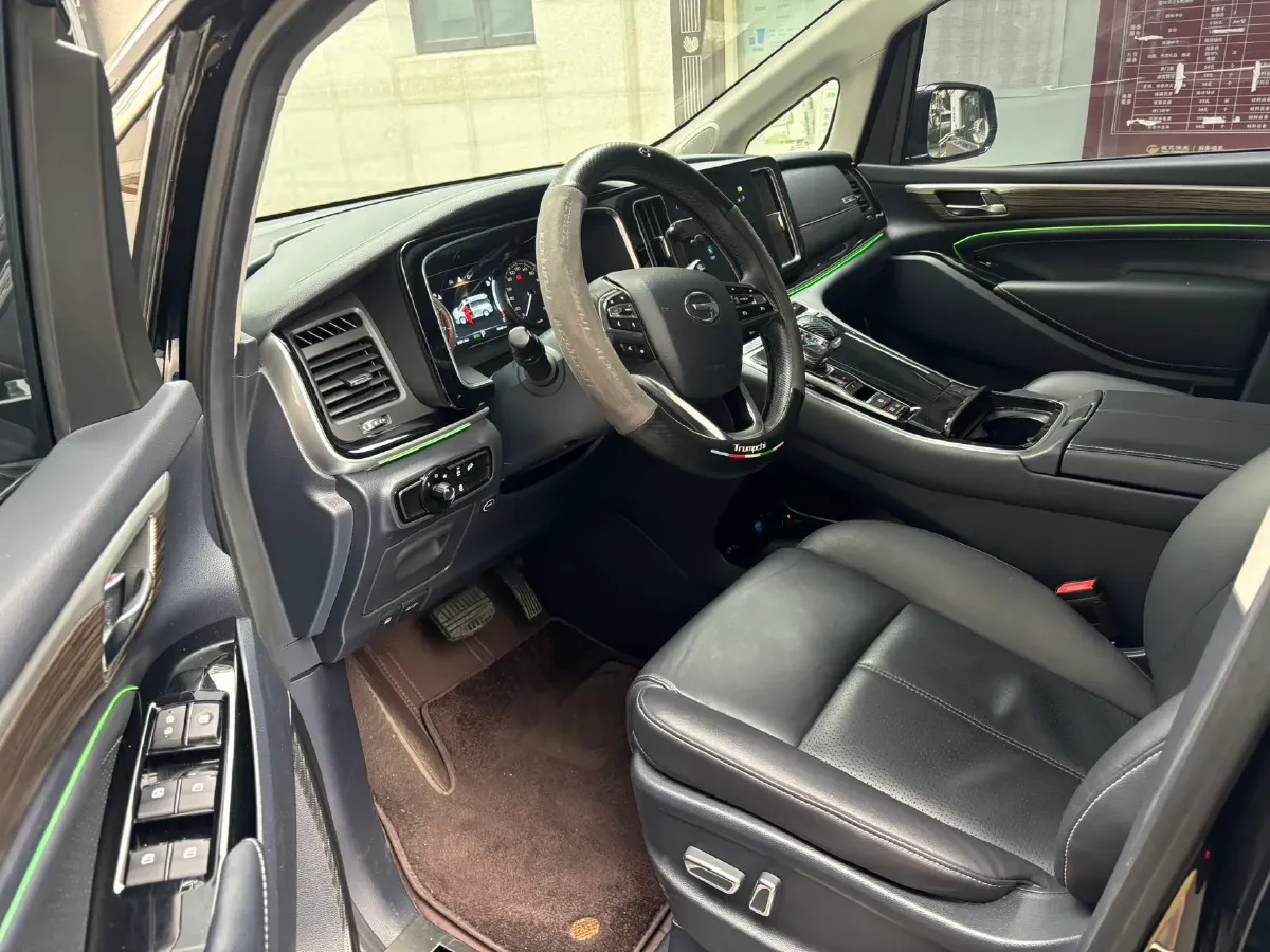 2021 GAC Trumpchi M8 2.0T 252HP L4 8AT,autocango,china used car exporter,china ev exporter,chinese used car exporter,chinese used ev exporter