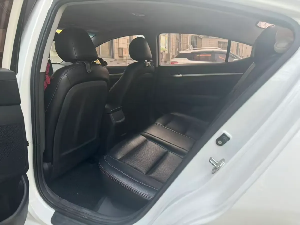 2018 Hyundai Elantra 1.6L 130HP L4 6AT,autocango,china used car exporter,china ev exporter,chinese used car exporter,chinese used ev exporter