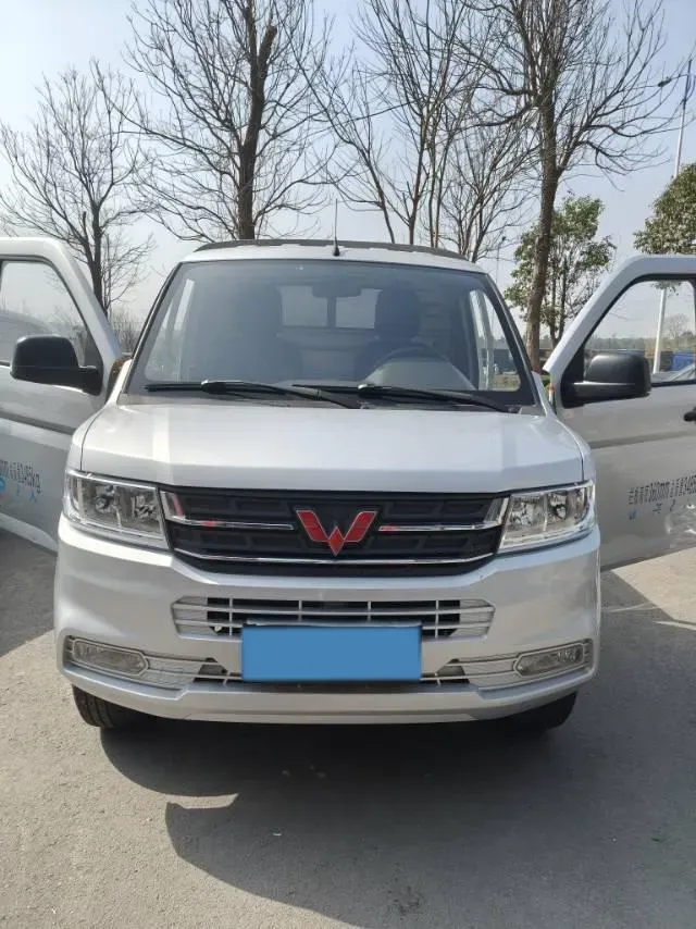 2022 WuLing RongGuang New Truck 1.8L 125HP L4 5MT,autocango,china used car exporter,china ev exporter,chinese used car exporter,chinese used ev exporter