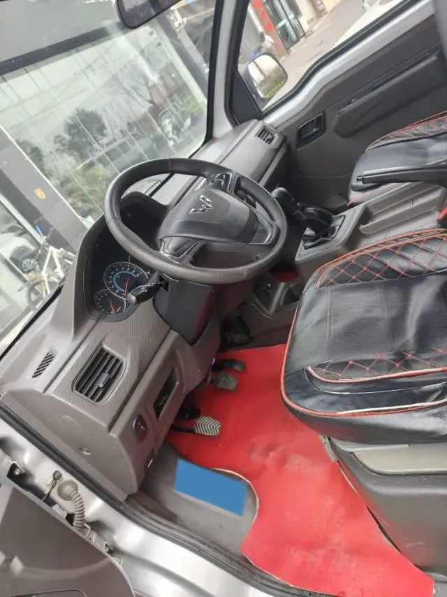 2022 WuLing RongGuang New Truck 1.8L 125HP L4 5MT,autocango,china used car exporter,china ev exporter,chinese used car exporter,chinese used ev exporter