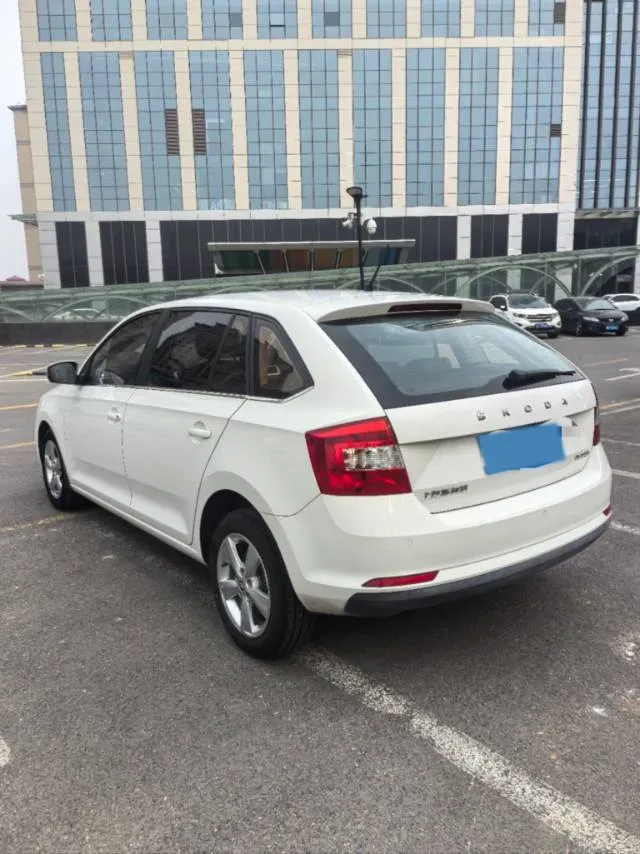 2019 Skoda Rapid Spaceback 1.5L 110HP L4 6AT,autocango,china used car exporter,china ev exporter,chinese used car exporter,chinese used ev exporter