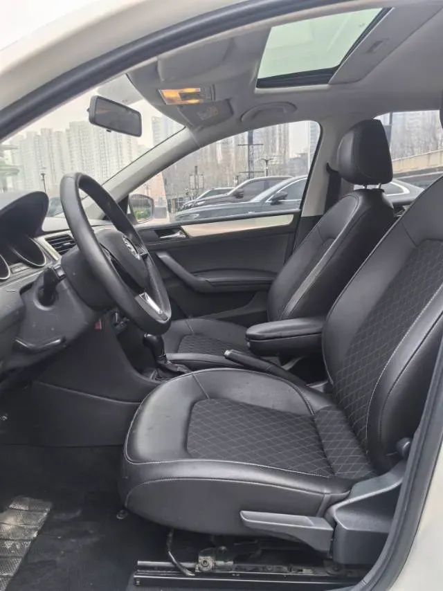 2019 Skoda Rapid Spaceback 1.5L 110HP L4 6AT,autocango,china used car exporter,china ev exporter,chinese used car exporter,chinese used ev exporter