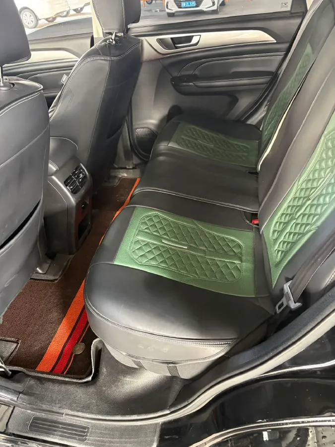 2021 Haval M6 1.5T 150HP L4 6MT,autocango,china used car exporter,china ev exporter,chinese used car exporter,chinese used ev exporter