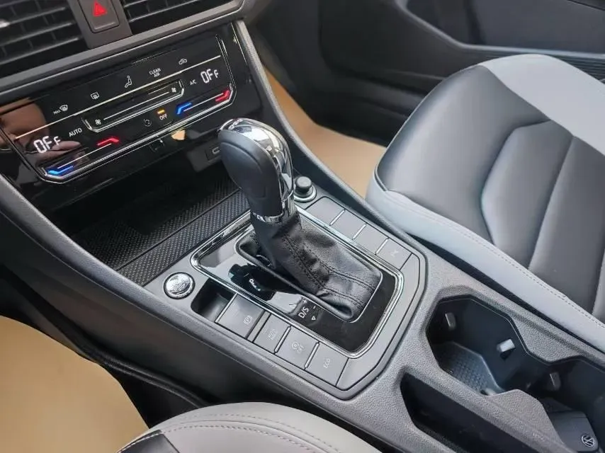 2023 Volkswagen Bora 1.5T 160HP L4 7DCT,autocango,china used car exporter,china ev exporter,chinese used car exporter,chinese used ev exporter