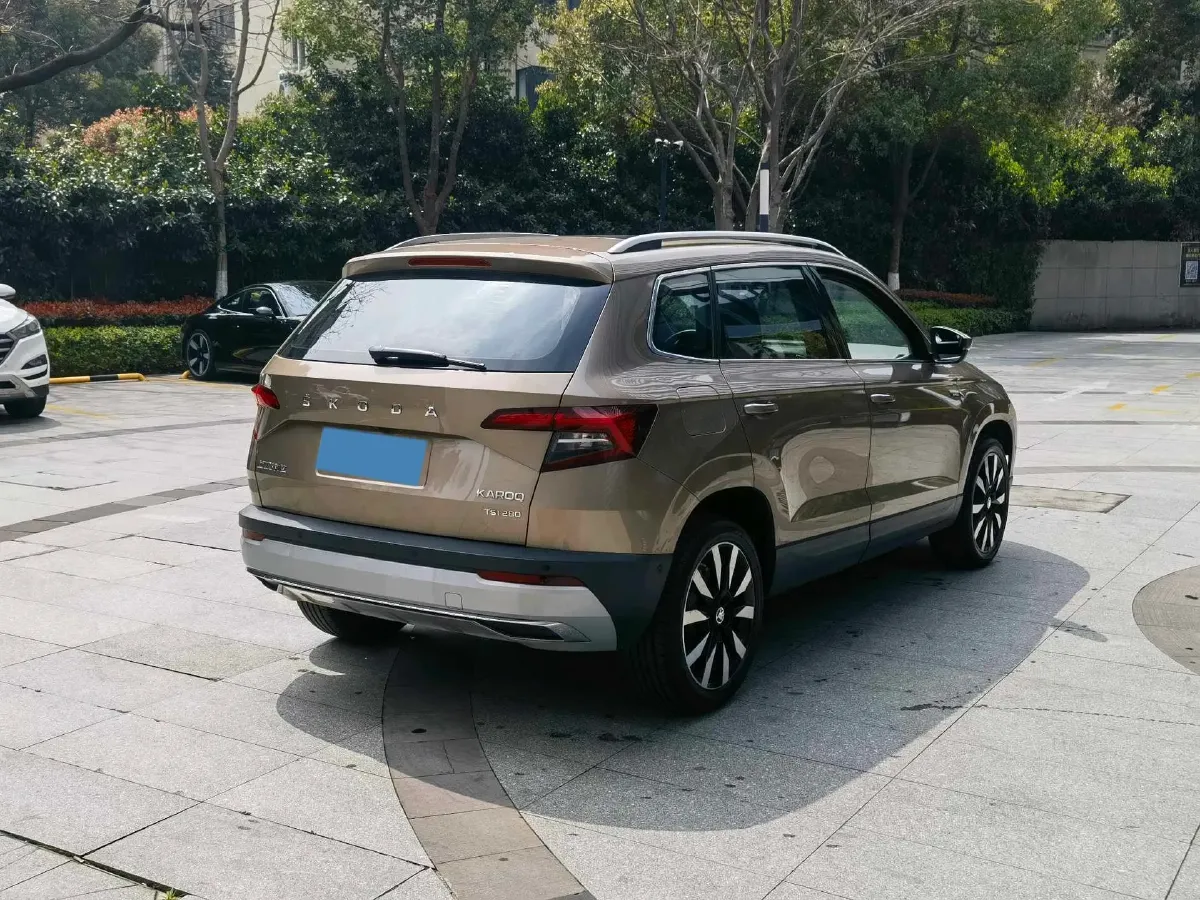 2020 Skoda Karoq 1.4T 150HP L4 7DCT,autocango,china used car exporter,china ev exporter,chinese used car exporter,chinese used ev exporter