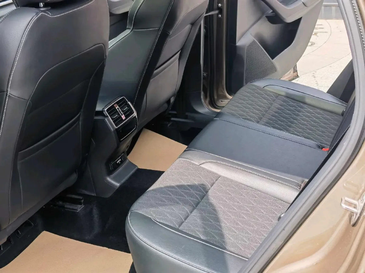 2020 Skoda Karoq 1.4T 150HP L4 7DCT,autocango,china used car exporter,china ev exporter,chinese used car exporter,chinese used ev exporter