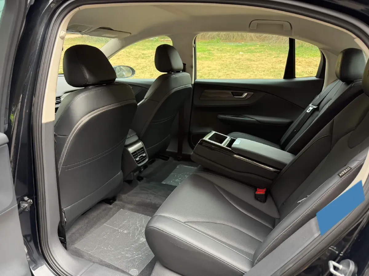 2021 HongQi E-QM5 BEV 54KWH,autocango,china used car exporter,china ev exporter,chinese used car exporter,chinese used ev exporter