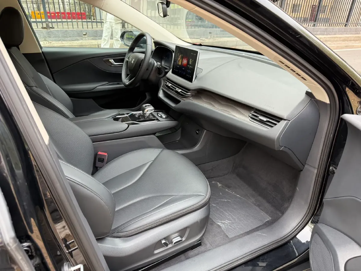 2021 HongQi E-QM5 BEV 54KWH,autocango,china used car exporter,china ev exporter,chinese used car exporter,chinese used ev exporter