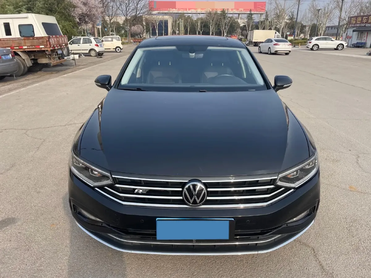 2021 Volkswagen Magotan 2.0T 186HP L4 7DCT,autocango,china used car exporter,china ev exporter,chinese used car exporter,chinese used ev exporter