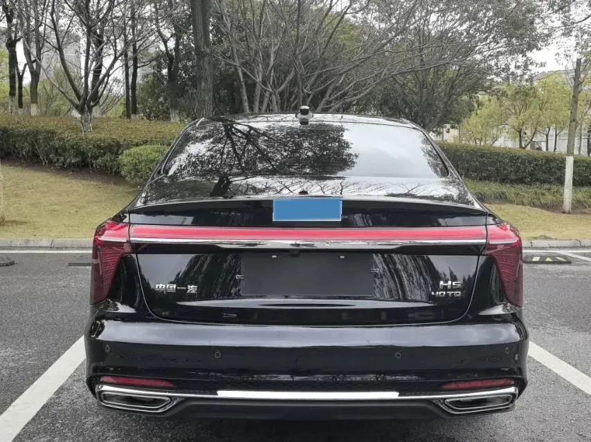 2024 HongQi H5 2.0T 224HP L4 8AT,autocango,china used car exporter,china ev exporter,chinese used car exporter,chinese used ev exporter