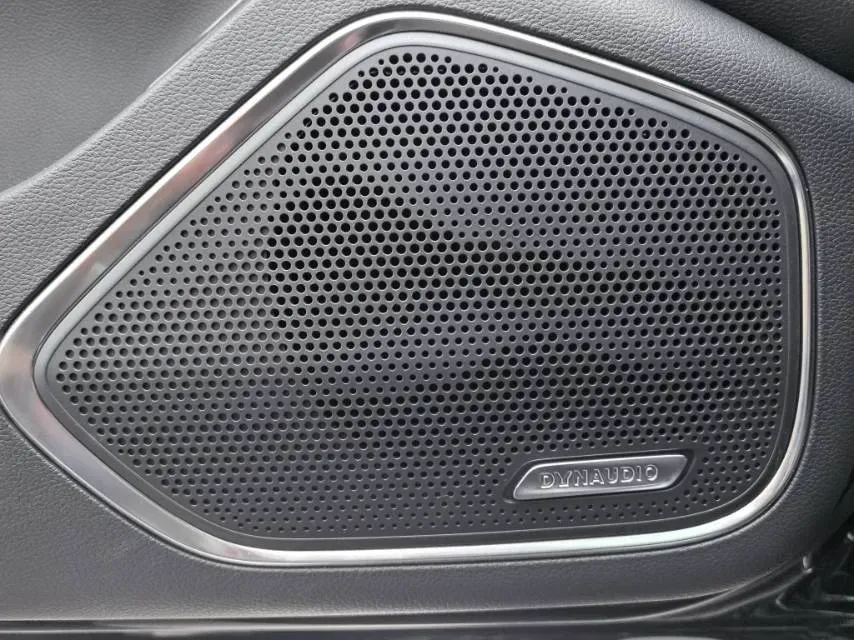 2024 HongQi H5 2.0T 224HP L4 8AT,autocango,china used car exporter,china ev exporter,chinese used car exporter,chinese used ev exporter