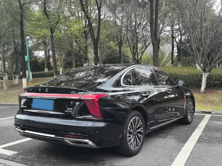 2024 HongQi H5 2.0T 224HP L4 8AT,autocango,china used car exporter,china ev exporter,chinese used car exporter,chinese used ev exporter