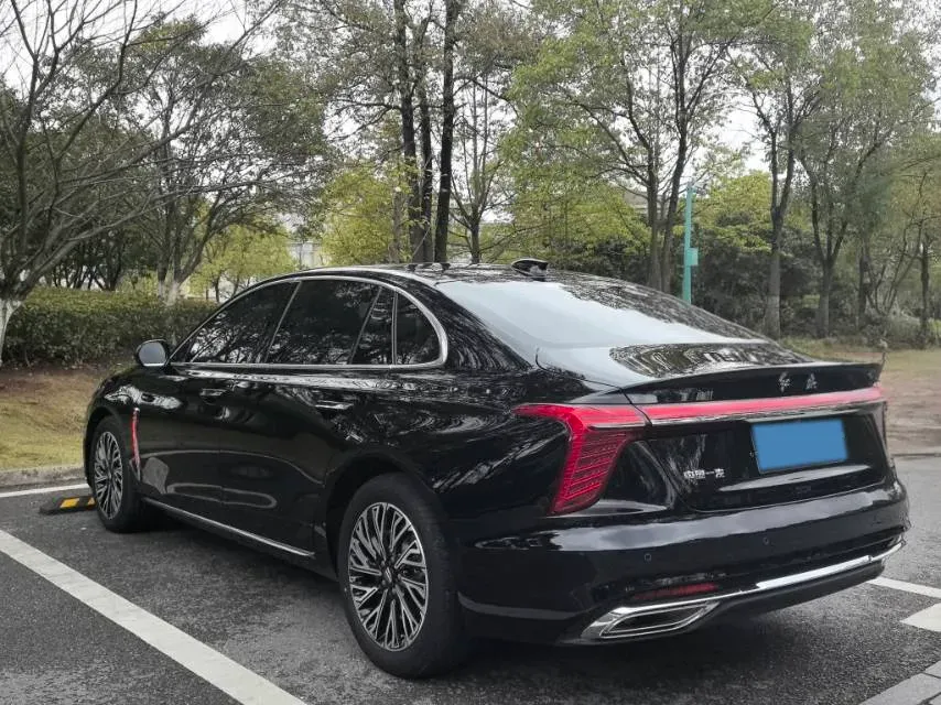 2024 HongQi H5 2.0T 224HP L4 8AT,autocango,china used car exporter,china ev exporter,chinese used car exporter,chinese used ev exporter