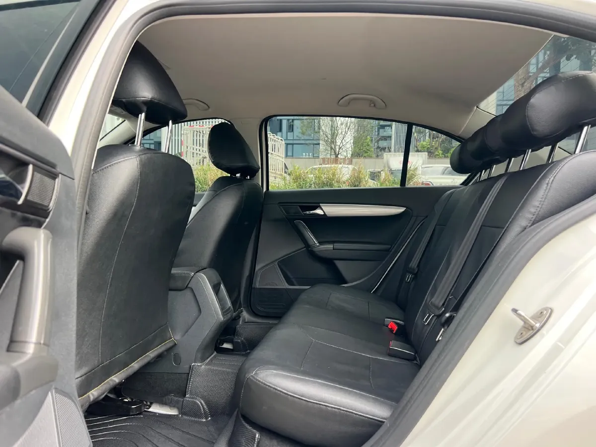 2017 Volkswagen Lavida 1.6L 110HP L4 6AT,autocango,china used car exporter,china ev exporter,chinese used car exporter,chinese used ev exporter