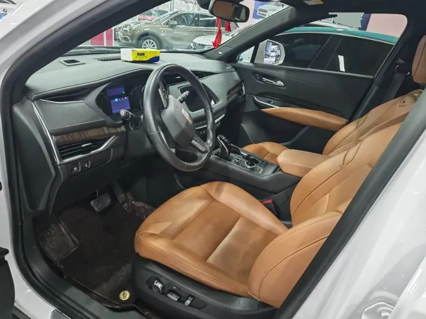 2022 Cadillac XT4 2.0T 237HP L4 9AT,autocango,china used car exporter,china ev exporter,chinese used car exporter,chinese used ev exporter