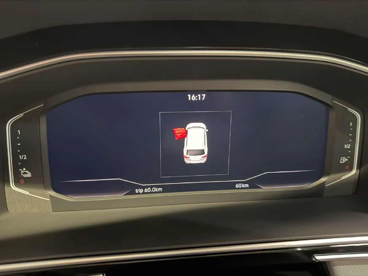 2023 Volkswagen Tiguan L 1.4T 150HP L4 6DCT PHEV 13KWH,autocango,china used car exporter,china ev exporter,chinese used car exporter,chinese used ev exporter