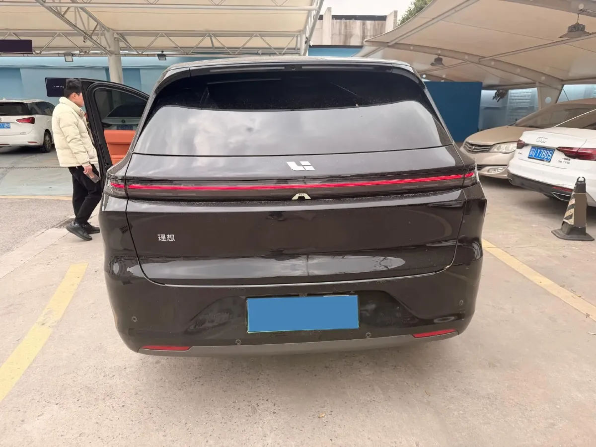 2024 Li L6 Range Extended 154HP L4 REEV 36.8KWH,autocango,china used car exporter,china ev exporter,chinese used car exporter,chinese used ev exporter