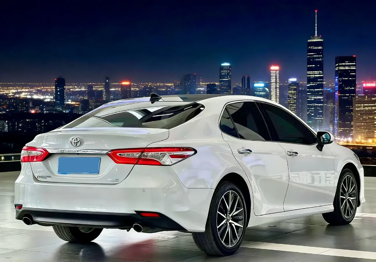 2021 Toyota Camry 2.5L 209HP L4 8AT,autocango,china used car exporter,china ev exporter,chinese used car exporter,chinese used ev exporter